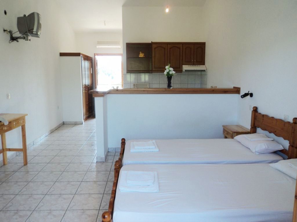Faethon Aparthotel Karousadhes  Εξωτερικό φωτογραφία