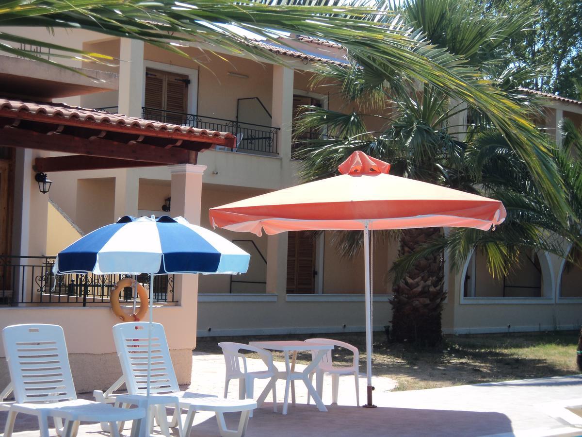 Faethon Aparthotel Karousadhes  Εξωτερικό φωτογραφία